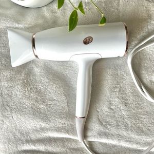 T3 Aireluxe Hair Dryer